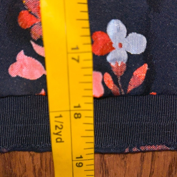 MSSP Max Studio Navy & Pink Coral Floral Mini Skirt~ Size 8 - Picture 8 of 8